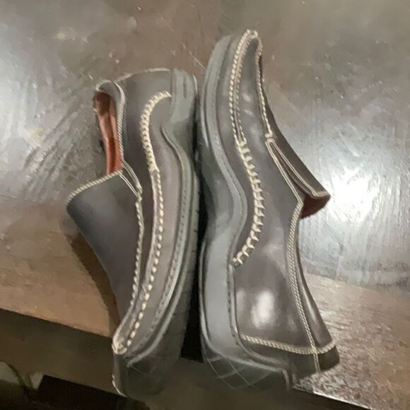Donal J. pliner estro slip on shoes size 10 main image 7